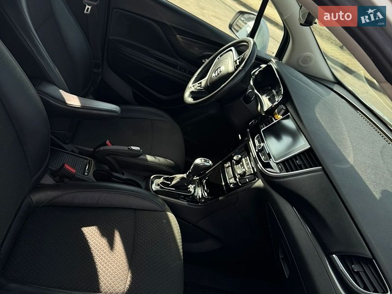 Позашляховик / Кросовер Buick Encore 2016 в Львові