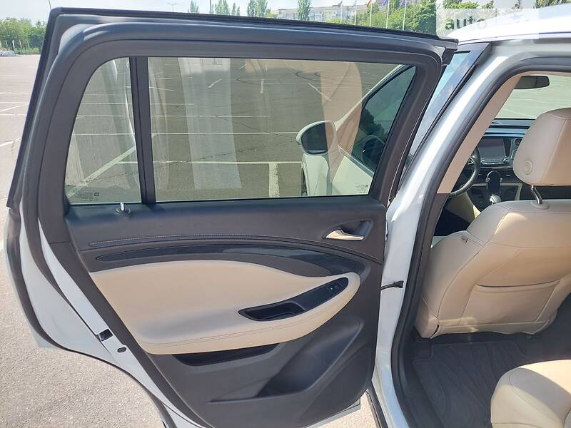 Позашляховик / Кросовер Buick Envision 2017 в Дніпрі фото 12 Позашляховик / Кросовер Buick Envision 2017 в Дніпрі