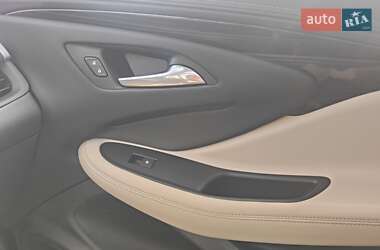 Внедорожник / Кроссовер Buick Envision 2018 в 