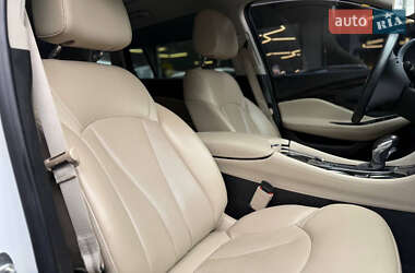 Внедорожник / Кроссовер Buick Envision 2019 в 