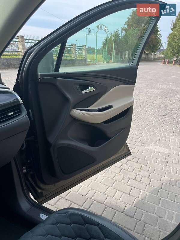 Позашляховик / Кросовер Buick Envision 2016 в Володимирці