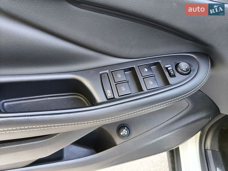 Позашляховик / Кросовер Buick Envision 2016 в Києві фото 20 Позашляховик / Кросовер Buick Envision 2016 в Києві