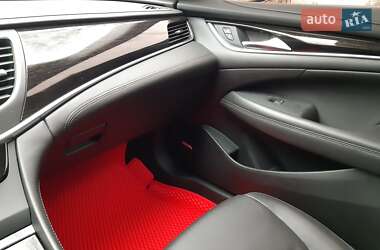 Седан Buick LaCrosse 2016 в Коростене