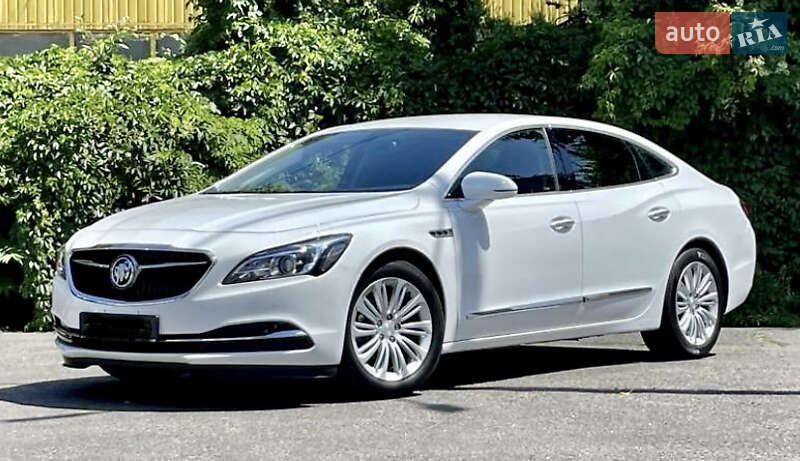 Седан Buick LaCrosse 2018 в Киеве