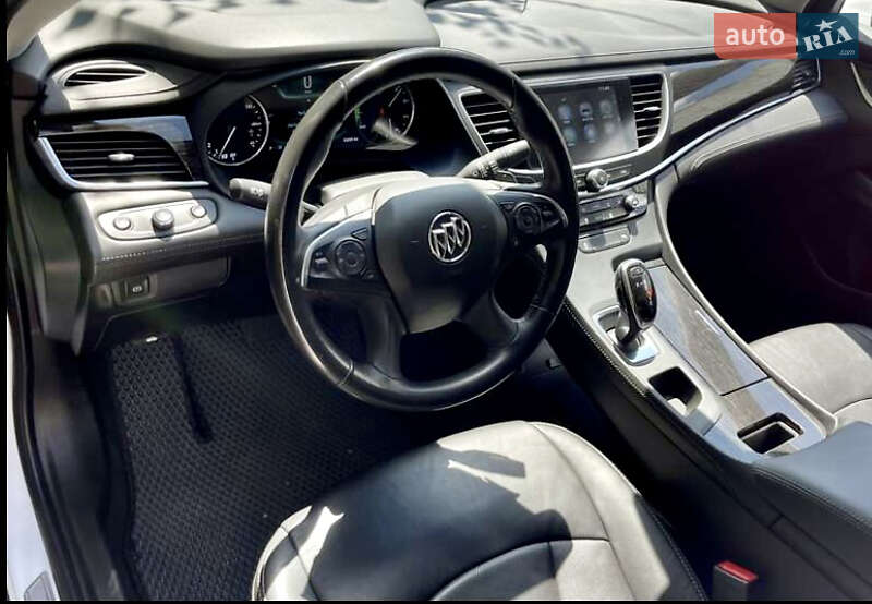 Седан Buick LaCrosse 2018 в Киеве