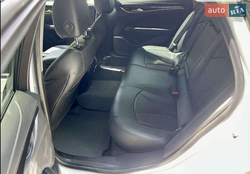 Седан Buick LaCrosse 2018 в Киеве