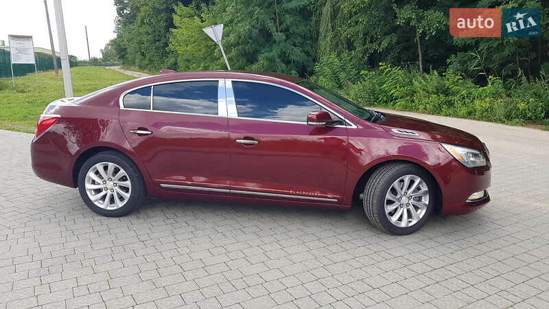 Седан Buick LaCrosse 2015 в Городке