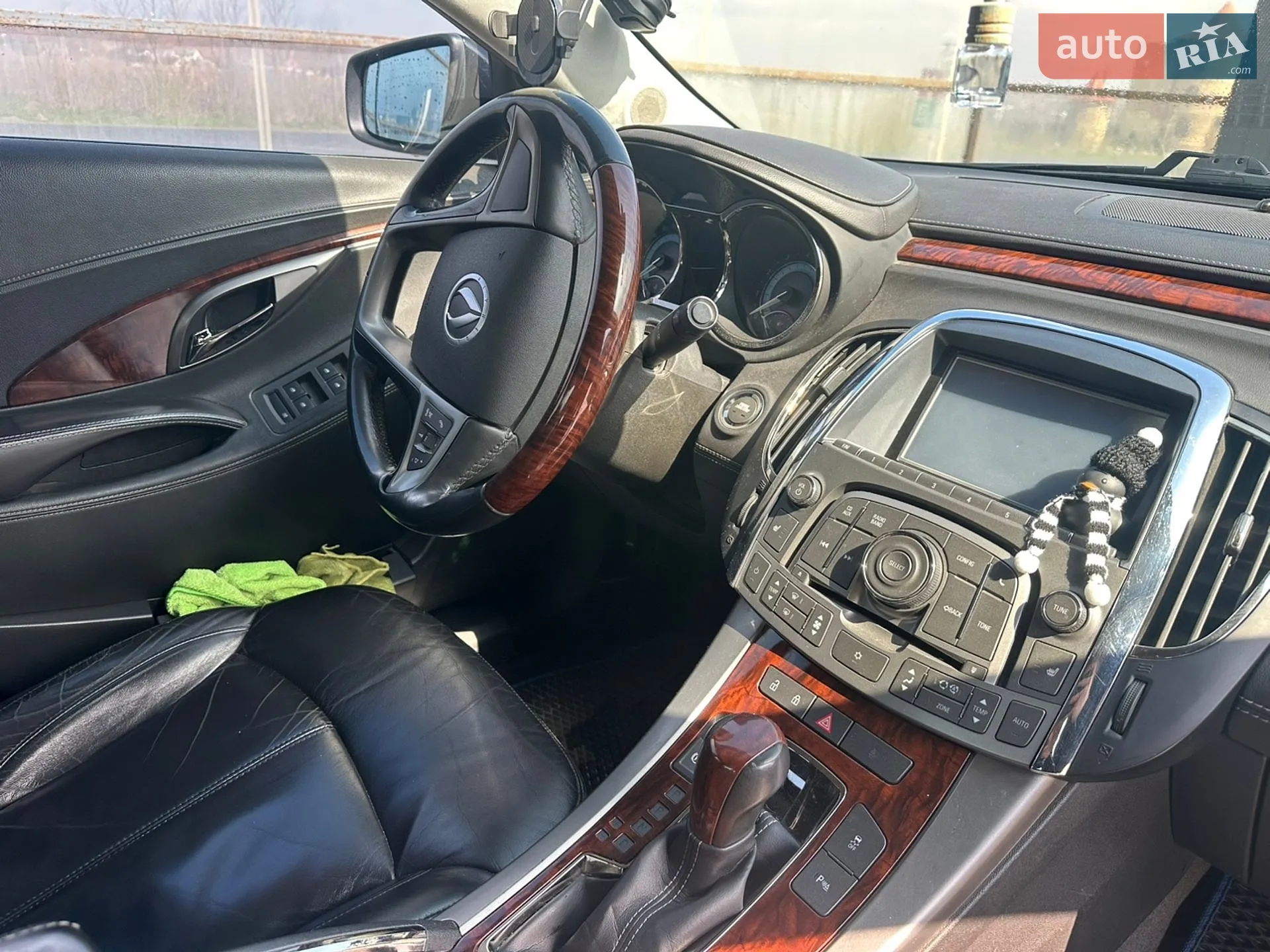 2011 Buick LaCrosse - мініатюра 30