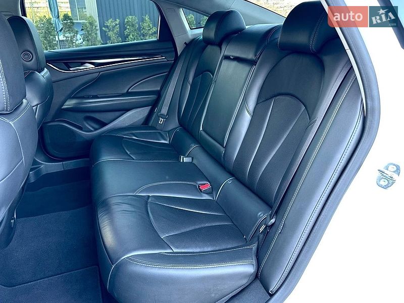 Седан Buick LaCrosse 2017 в Киеве