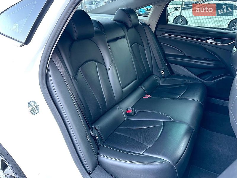 Седан Buick LaCrosse 2017 в Киеве