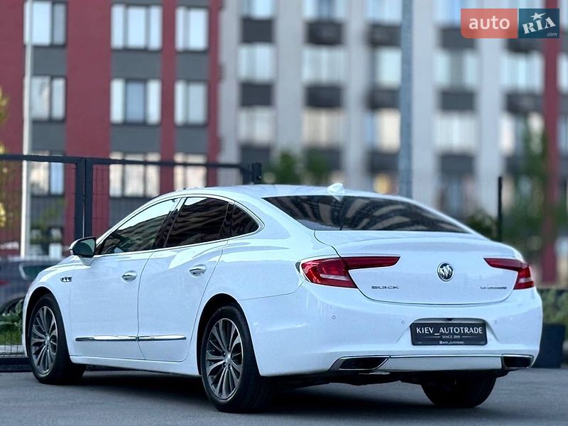 Седан Buick LaCrosse 2017 в Киеве