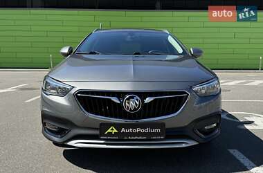 Седан Buick Regal TourX 2018 в 