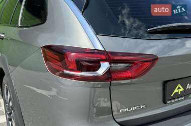 Седан Buick Regal TourX 2018 в 