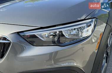 Седан Buick Regal TourX 2018 в 