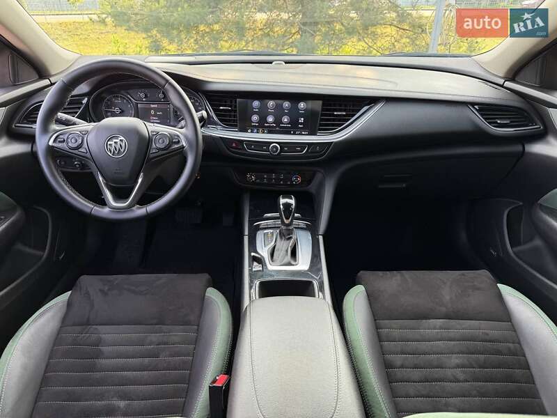 Универсал Buick Regal TourX 2018 в Киеве