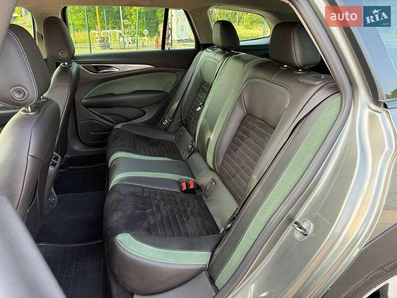 Универсал Buick Regal TourX 2018 в Киеве