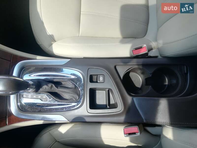 Седан Buick Regal 2013 в Александровке