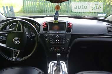 Седан Buick Regal 2013 в Ромнах