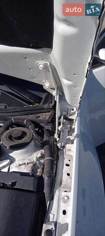 Седан Buick Regal 2013 в Ромнах фото 28 Седан Buick Regal 2013 в Ромнах