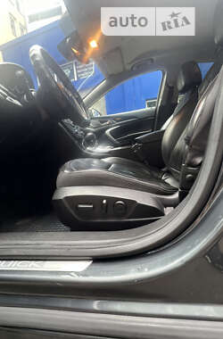 Седан Buick Regal 2013 в 