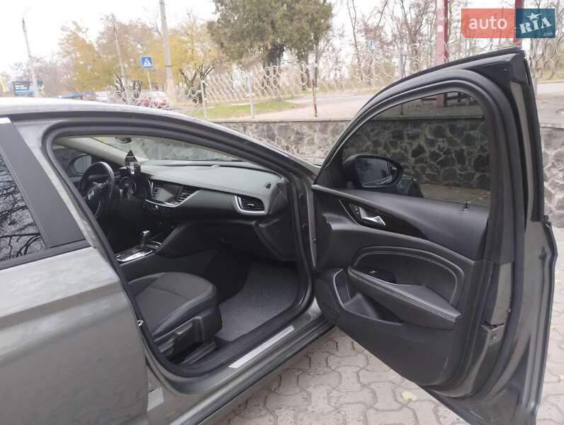 Седан Buick Regal 2018 в Черкассах