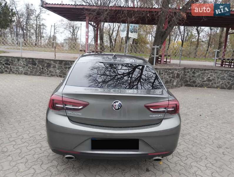 Седан Buick Regal 2018 в Черкассах