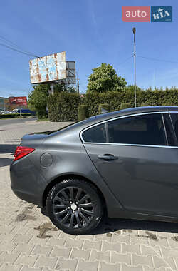Седан Buick Regal 2011 в 