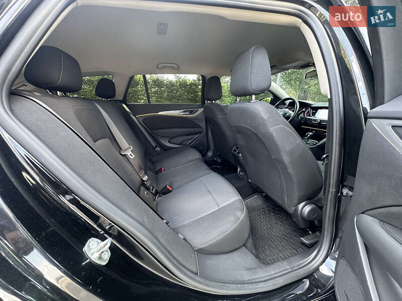 Седан Buick Regal 2018 в Киеве