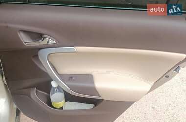 Седан Buick Regal 2015 в 