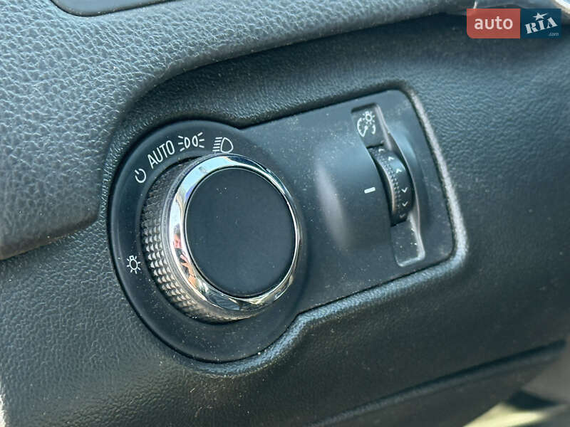 Седан Buick Regal 2011 в Киеве фото 22 Седан Buick Regal 2011 в Киеве