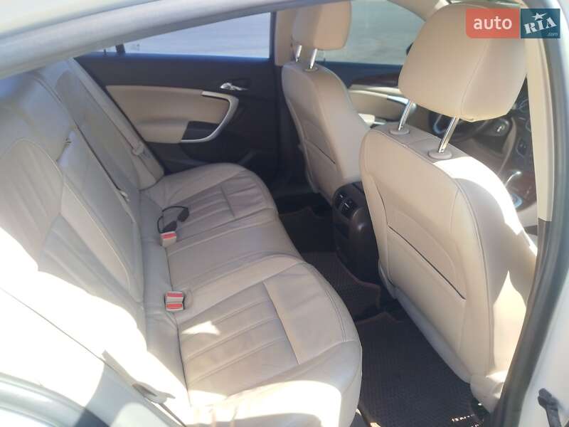 Седан Buick Regal 2015 в Николаеве