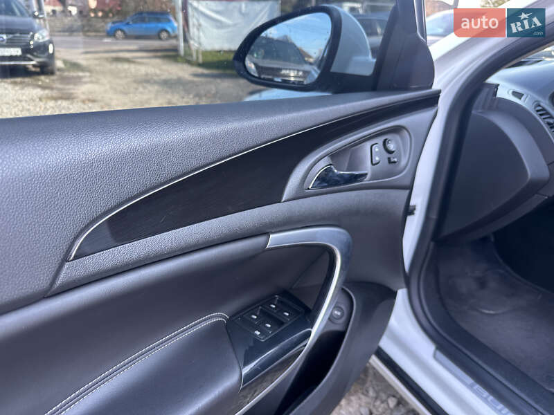 Седан Buick Regal 2013 в Ивано-Франковске