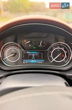 Седан Buick Regal 2016 в Киеве