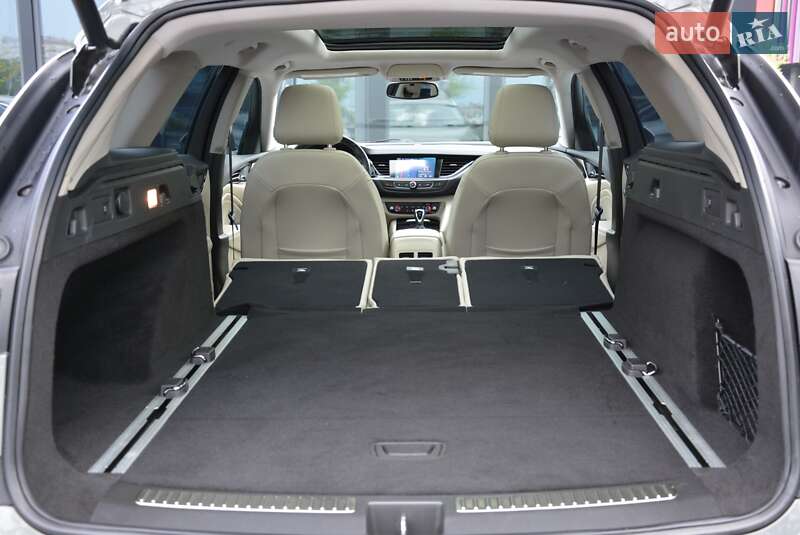 Седан Buick Regal 2018 в Киеве