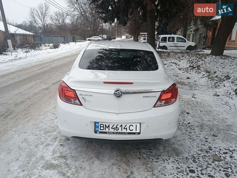 Седан Buick Regal 2013 в Ромнах