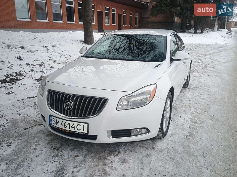 Седан Buick Regal 2013 в Ромнах