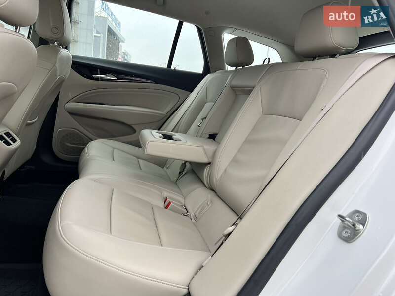 Седан Buick Regal 2018 в Києві