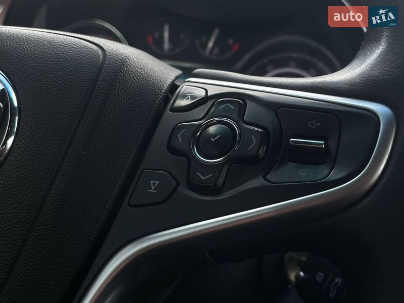 Седан Buick Regal 2016 в Киеве
