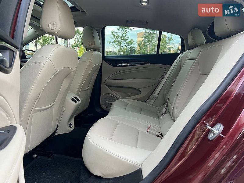 Седан Buick Regal 2018 в Киеве