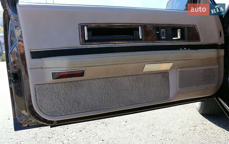 Купе Buick Riviera 1989 в Києві