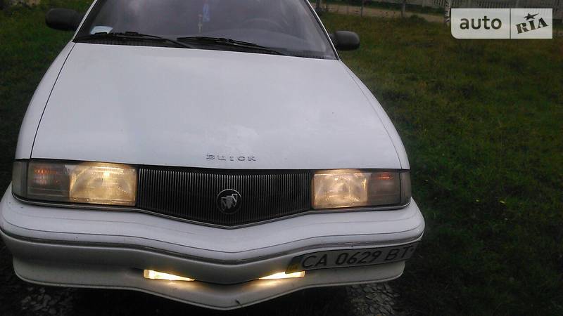 Buick Skylark 1993 года