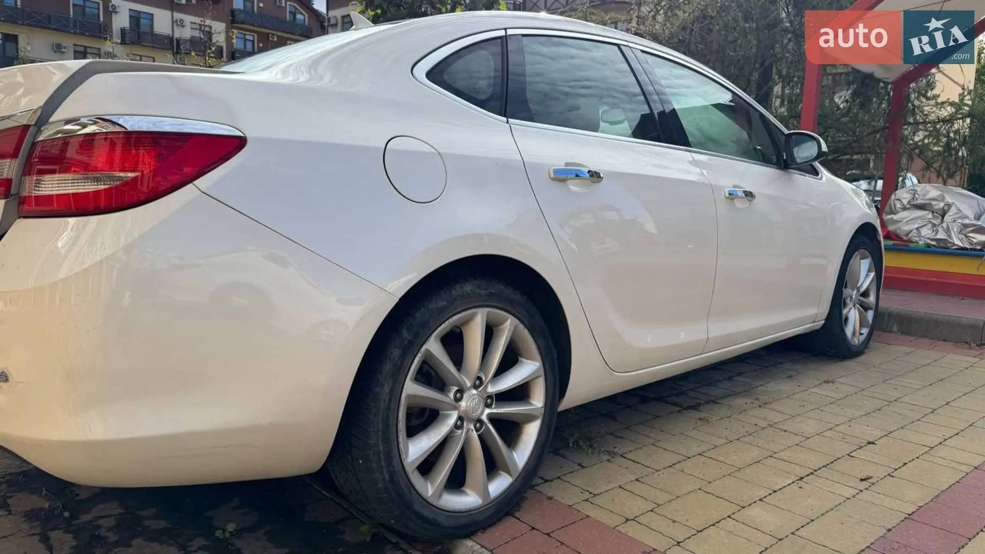 2012 Buick Verano - мініатюра 3