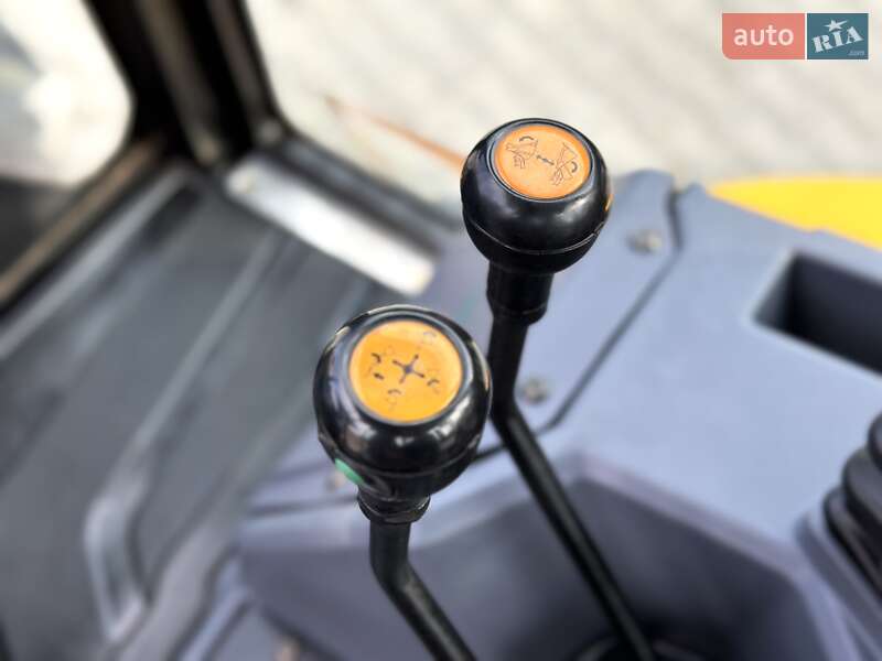 Экскаватор погрузчик Bull HD 100 2024 в Ровно