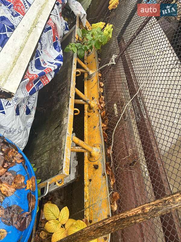 Гірські снігоходи Буран МД 1990 в Димері