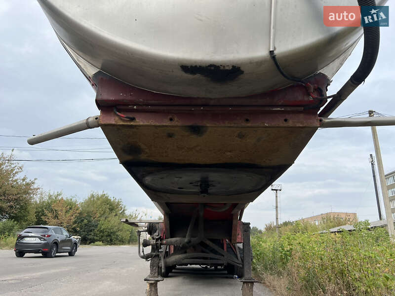 Цистерна напівпричіп Burg BPM 1990 в Луцьку