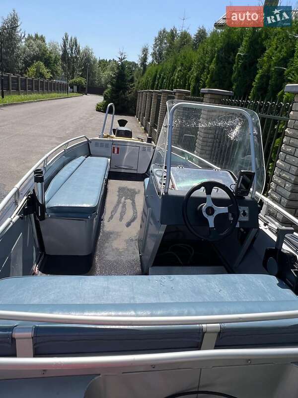 Катер Buster M 2008 в Киеве фото 5 Катер Buster M 2008 в Киеве