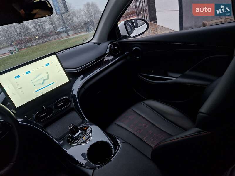 Хэтчбек BYD E2 2023 в Киеве