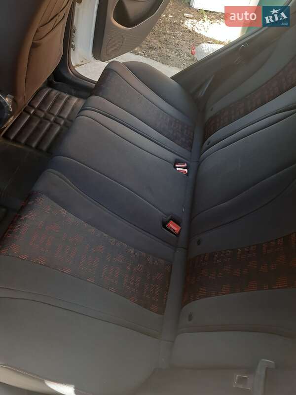 Хэтчбек BYD E2 2023 в Кропивницком фото 4 Хэтчбек BYD E2 2023 в Кропивницком