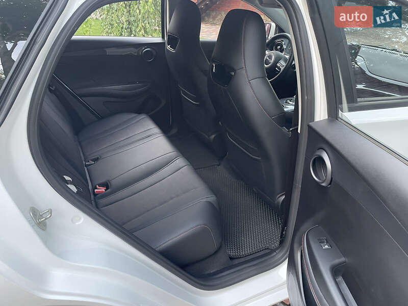 Внедорожник / Кроссовер BYD E2 2023 в Киеве