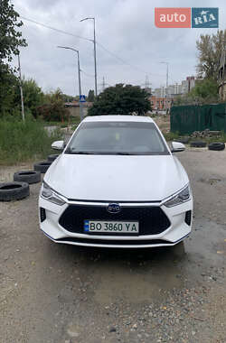 Хэтчбек BYD E2 2022 в Киеве